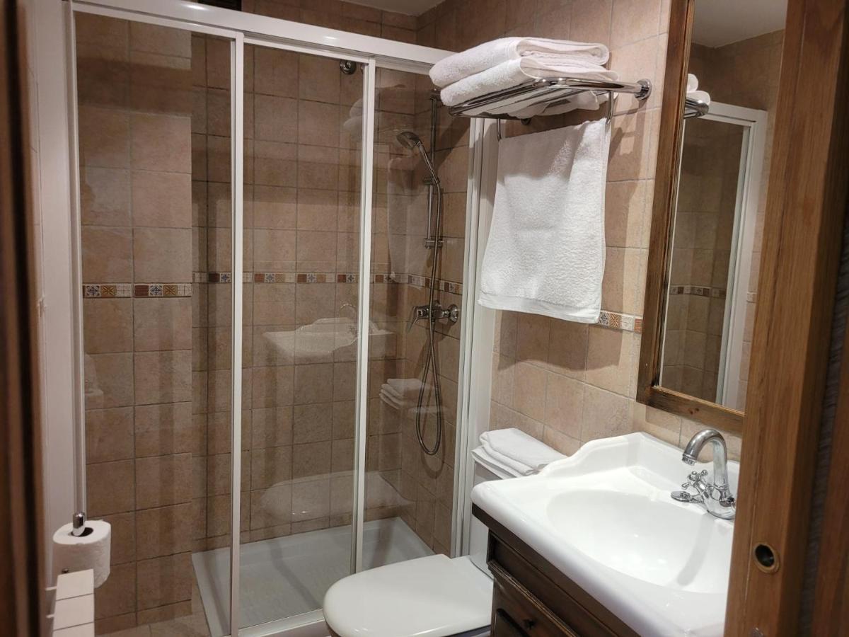 Apartamentos Casa Espanol Broto Exteriör bild